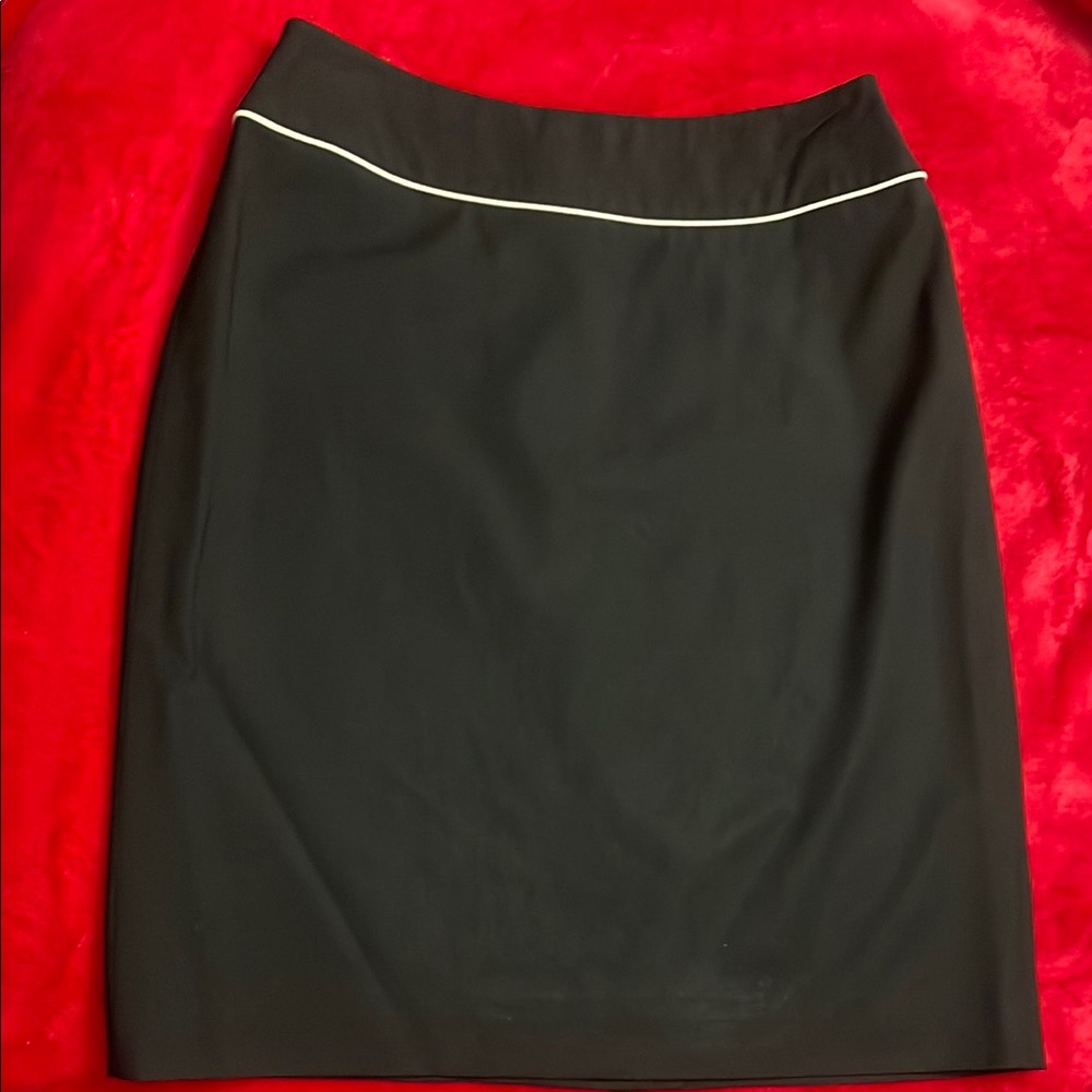 Liz Claiborne Black Knee-Length Pencil Skirt for Work